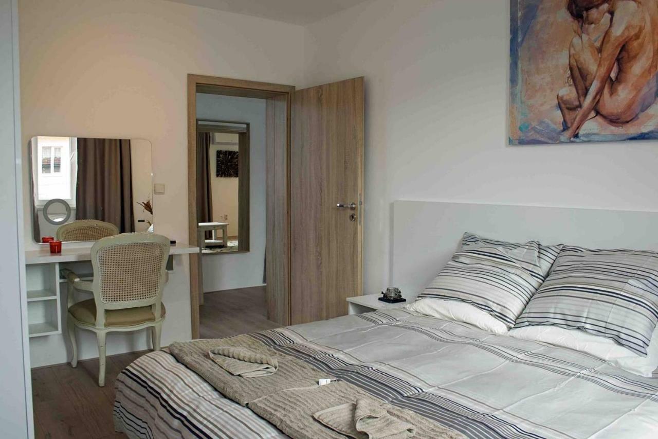 Design Apartment บลาโกเอฟกราด ภายนอก รูปภาพ