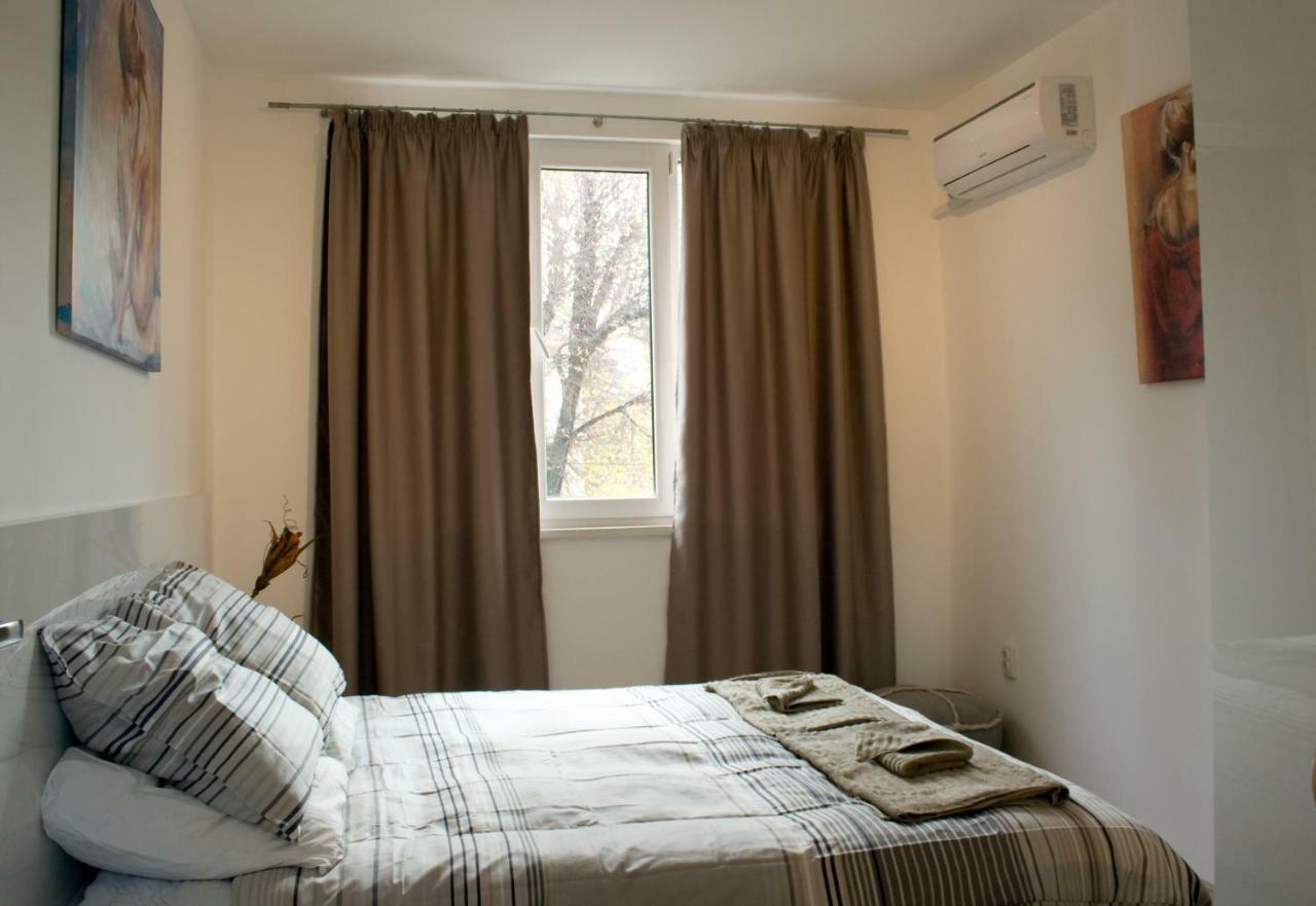 Design Apartment บลาโกเอฟกราด ภายนอก รูปภาพ